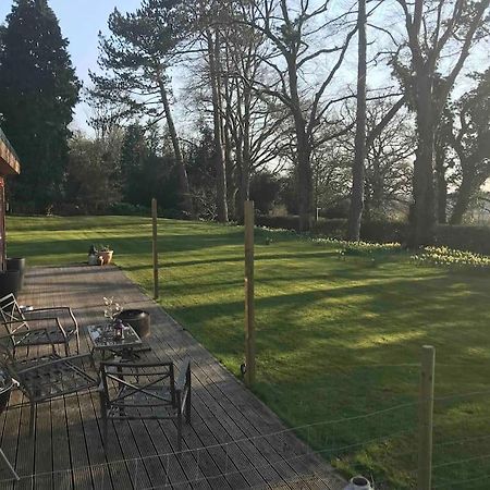 Log Cabin Rural Retreat In Beautiful Countryside Lapworth Exterior foto